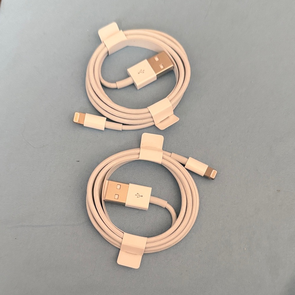 Apple USB to Lightening Charging Cables (Set of 2)